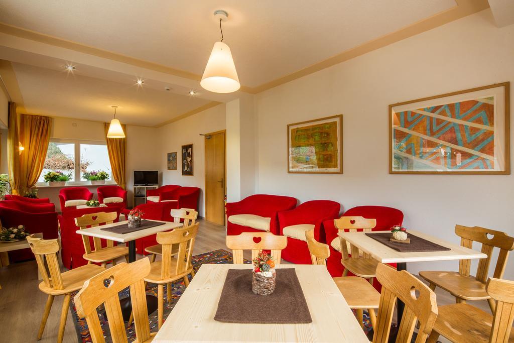 Garni Bellavista Hotell Arabba Eksteriør bilde